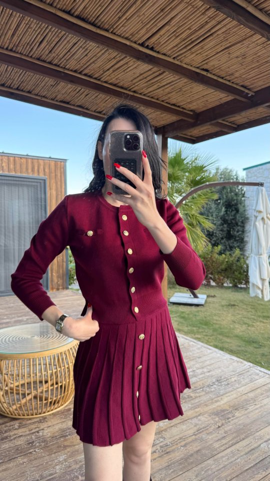 Kadın Uzun Kollu Gold Düğme Detay Yelek Ve Pileli Mini Etek Ikili Takım