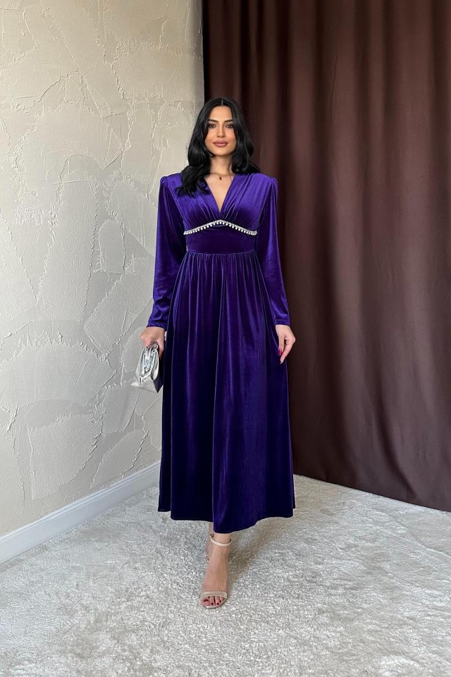Siyah Göğüs Altı Taşlı Elbise